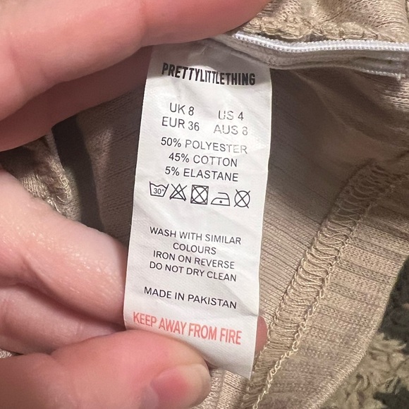 NWT Pretty Little Thing Stone Rib Scoop Neck Strappy Ruched Bodycon Dress - Picture 8 of 9